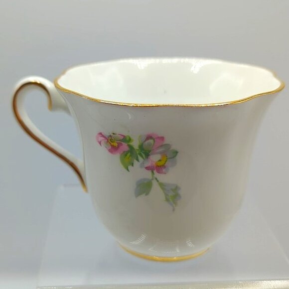 Clare Teacup & Saucer Fine Bone China Made in England Floral Gold Trim - Picture 5 of 10